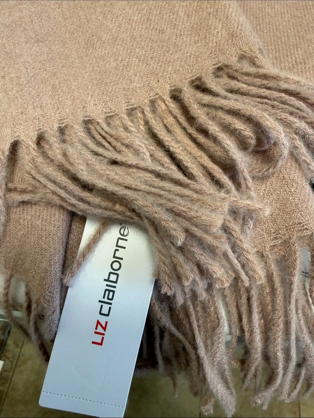 NWT Liz Claiborne Classic Rose Fringe Scarf
